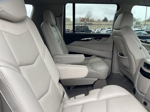 2019 Cadillac Escalade ESV Vehicle Photo in BEACHWOOD, OH 44122-4298