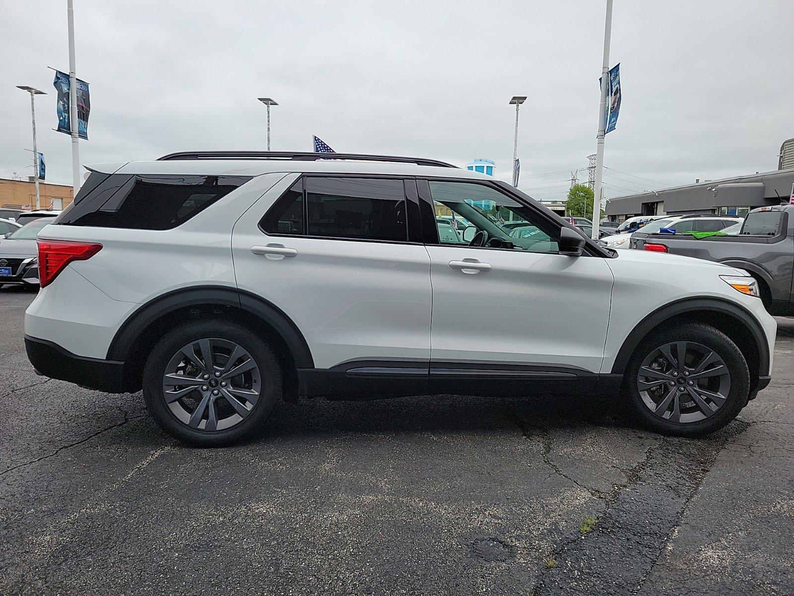 2021 Ford Explorer Vehicle Photo in Saint Charles, IL 60174