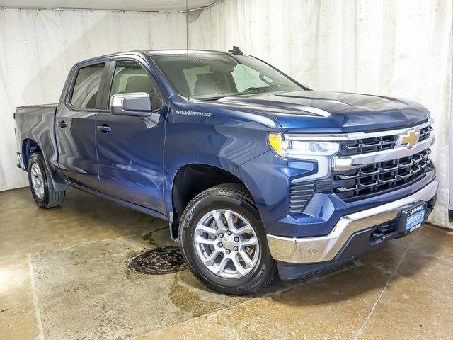 Used 2022 Chevrolet Silverado 1500 LT with VIN 1GCUDDED2NZ532619 for sale in Hodgkins, IL