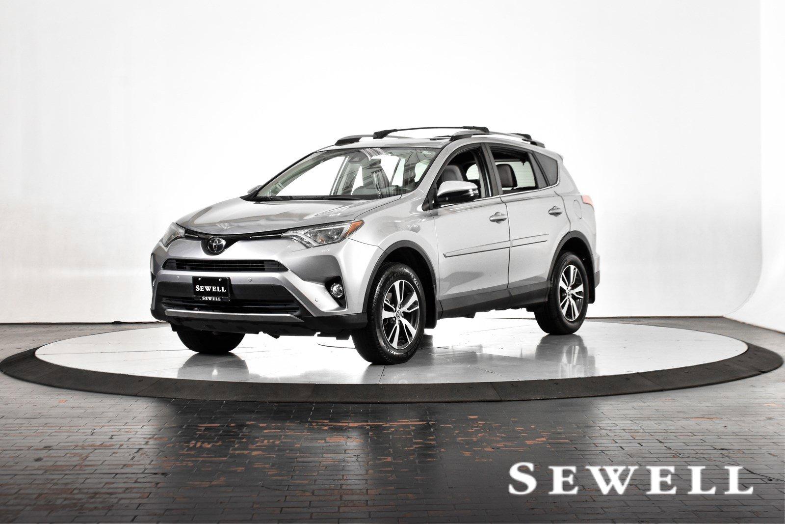 2017 Toyota RAV4 Vehicle Photo in DALLAS, TX 75235