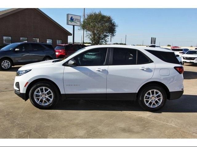 2024 Chevrolet Equinox Vehicle Photo in ROSENBERG, TX 77471-5675