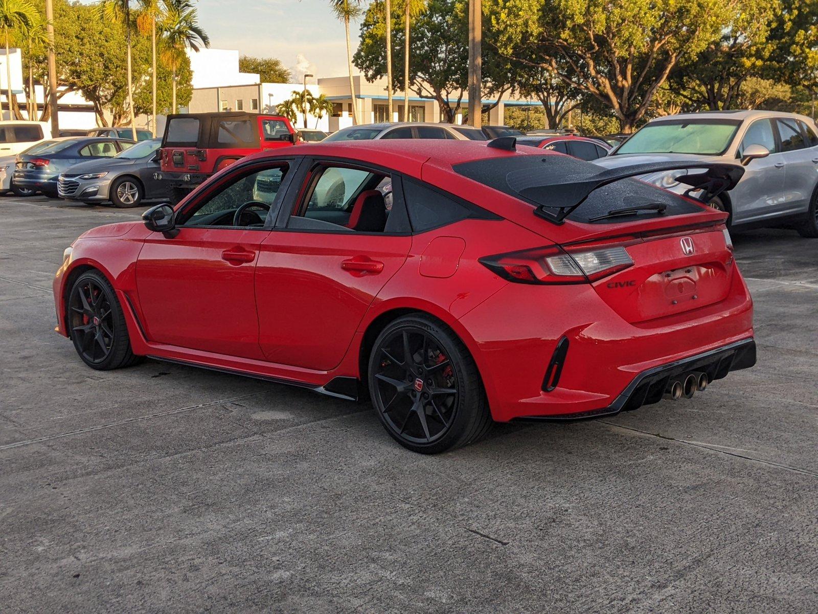 2023 Honda Civic Type R Vehicle Photo in PEMBROKE PINES, FL 33024-6534