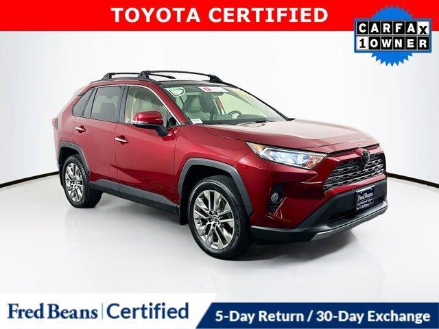 2019 Toyota RAV4 Vehicle Photo in Flemington, NJ 08822