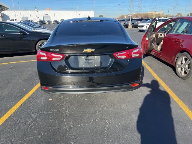 2021 Chevrolet Malibu Vehicle Photo in Plainfield, IL 60586