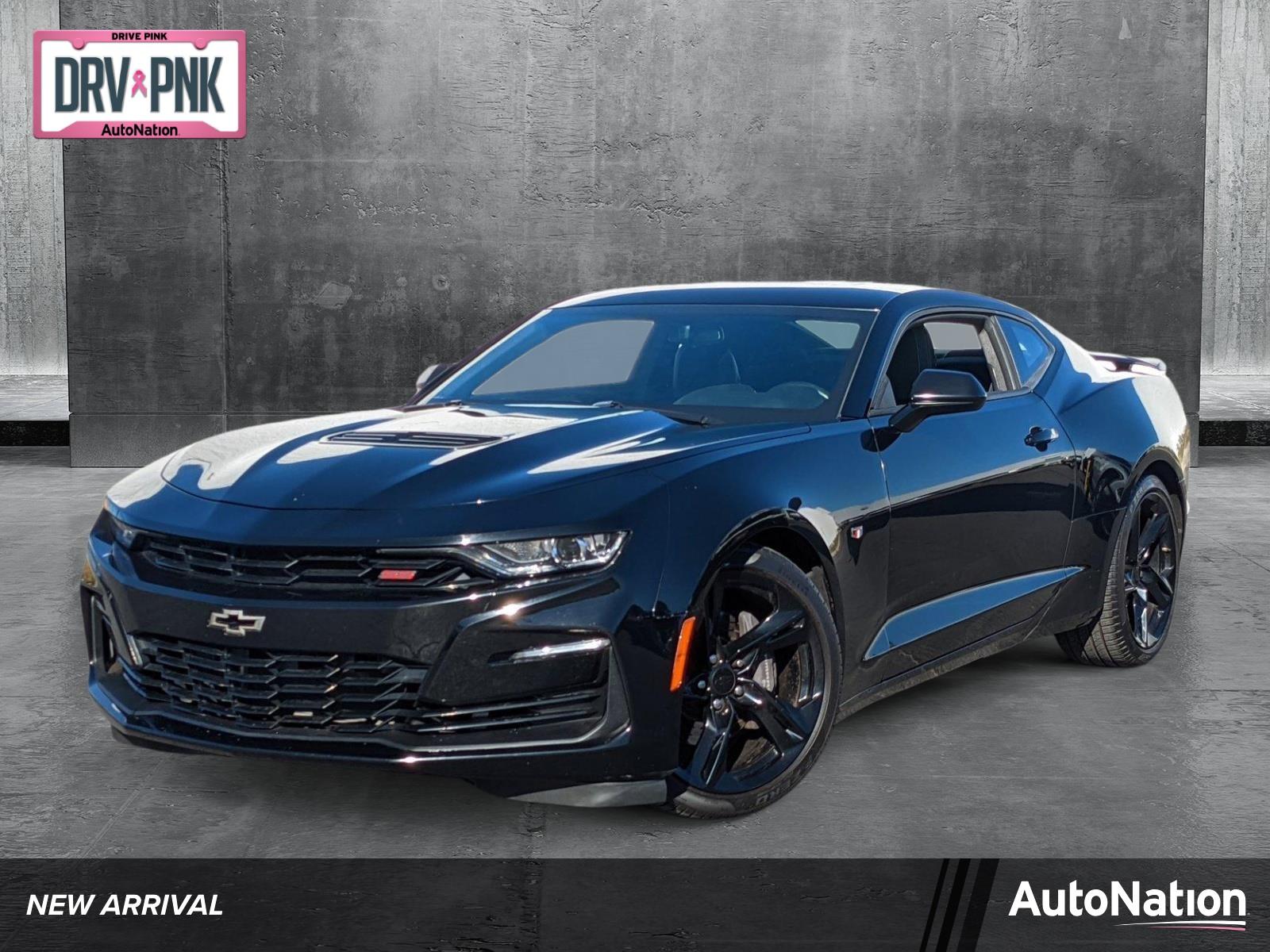 2019 Chevrolet Camaro Vehicle Photo in VALENCIA, CA 91355-1705