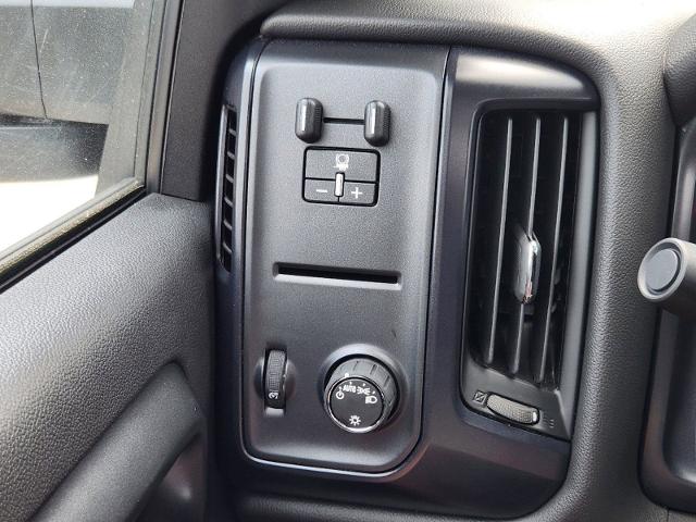 2024 Chevrolet Silverado 5500 HD Vehicle Photo in ENNIS, TX 75119-5114