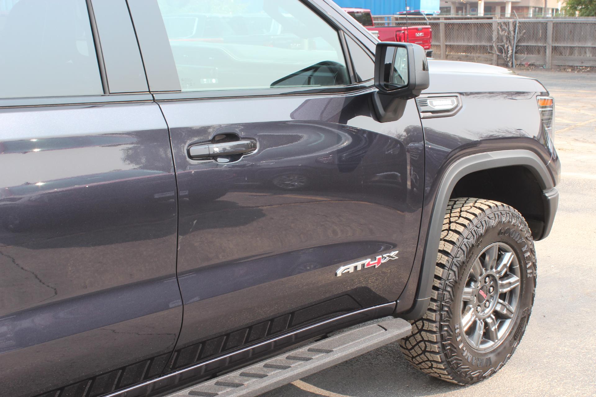 2024 GMC Sierra 1500 Vehicle Photo in AURORA, CO 80012-4011