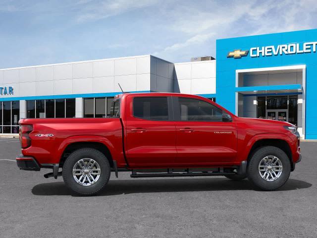 2024 Chevrolet Colorado Vehicle Photo in MOON TOWNSHIP, PA 15108-2571