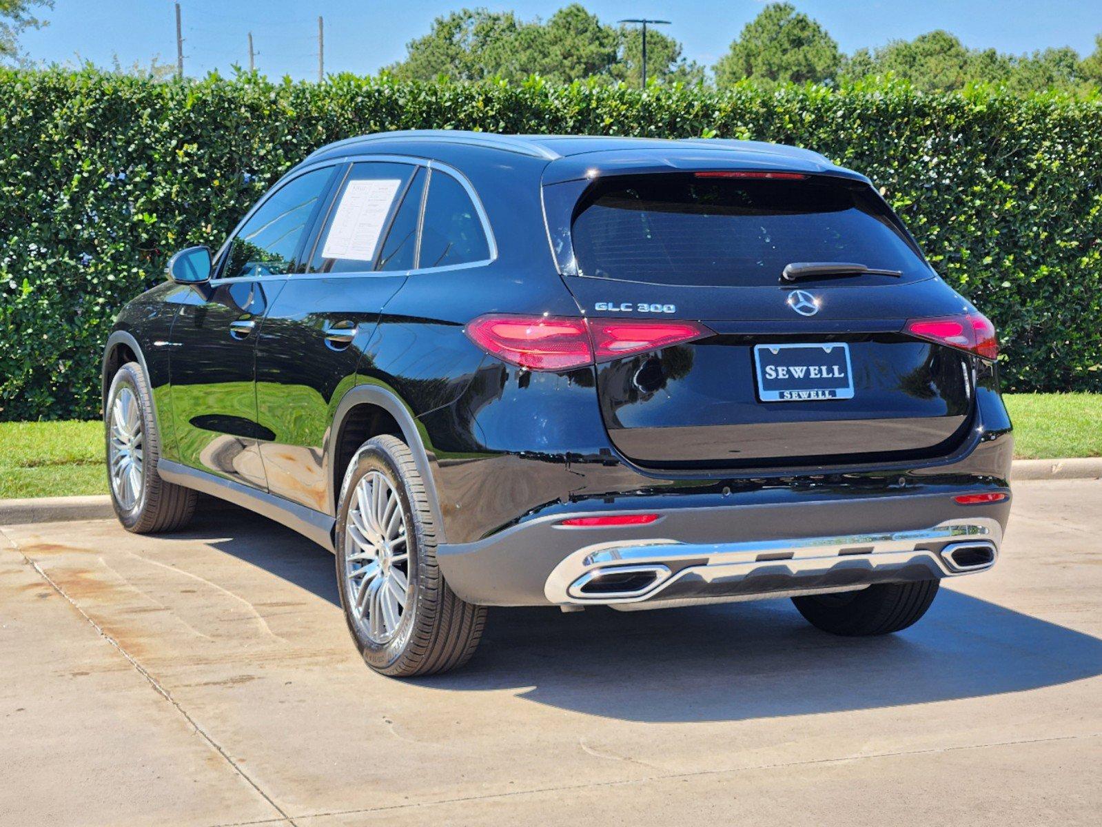 2024 Mercedes-Benz GLC Vehicle Photo in HOUSTON, TX 77079