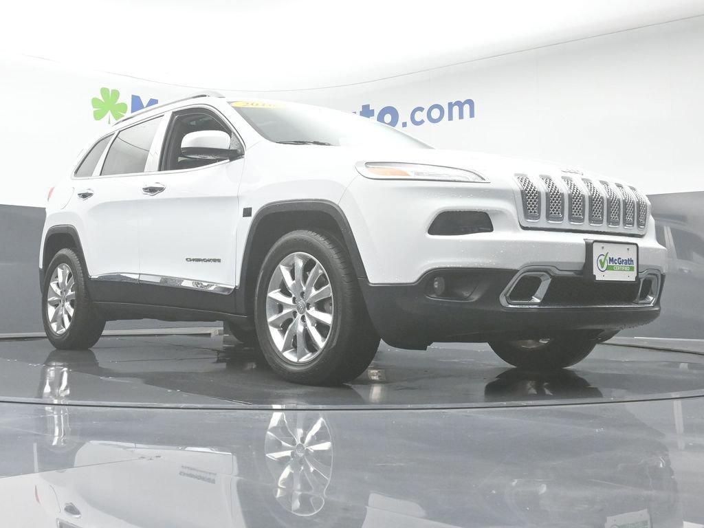 2016 Jeep Cherokee Vehicle Photo in Cedar Rapids, IA 52402