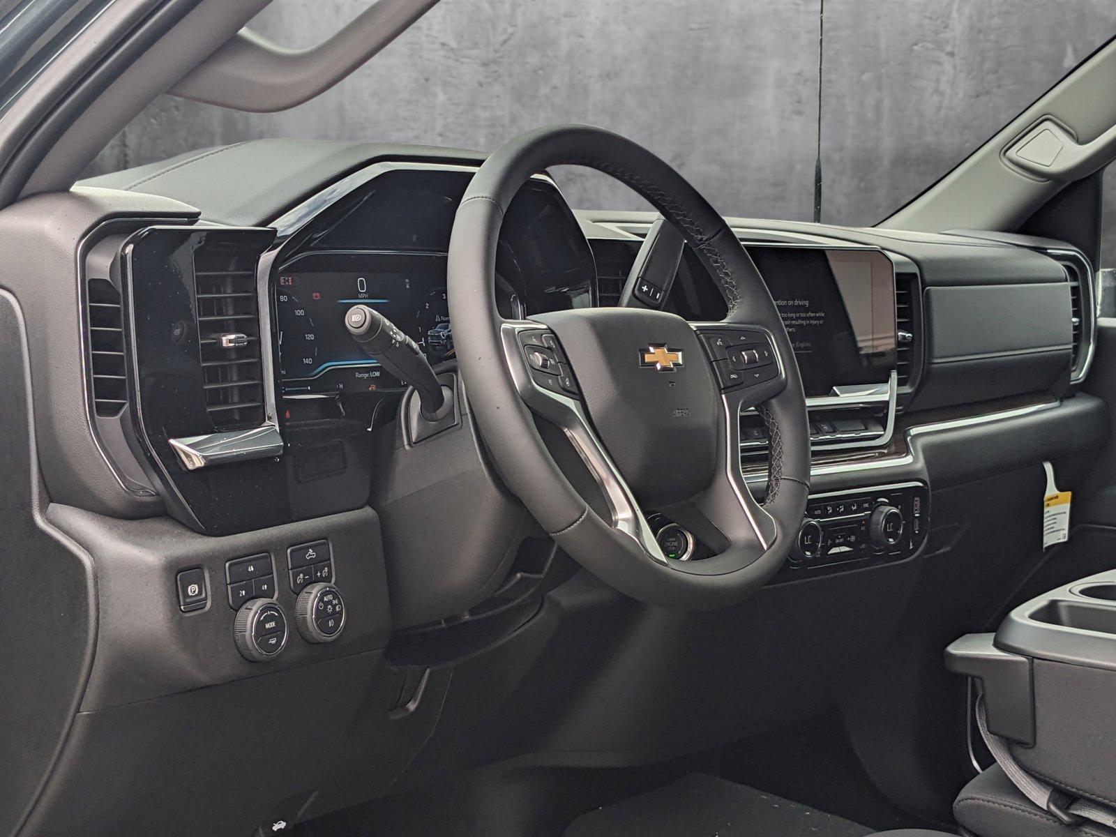 2025 Chevrolet Silverado 2500 HD Vehicle Photo in PEMBROKE PINES, FL 33024-6534