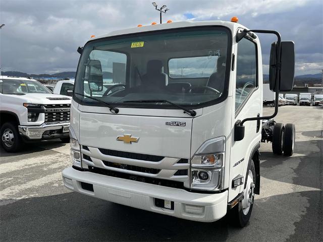 2024 Chevrolet Low Cab Forward 4500 Vehicle Photo in ALCOA, TN 37701-3235