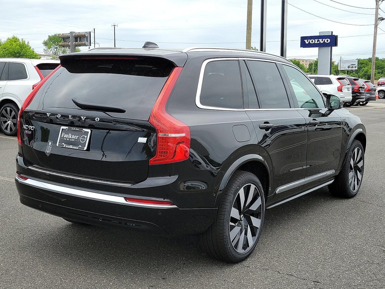 2024 Volvo XC90 Recharge Plug-In Hybrid Vehicle Photo in Trevose, PA 19053