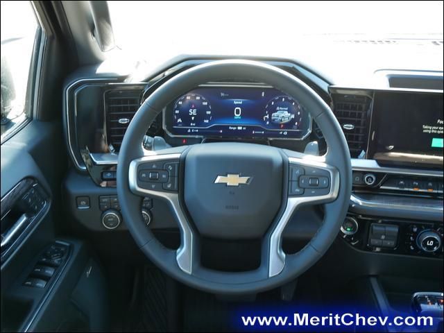 2025 Chevrolet Silverado 1500 Vehicle Photo in MAPLEWOOD, MN 55119-4794