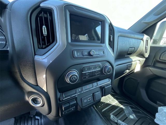 2024 Chevrolet Silverado 2500 HD Vehicle Photo in ALCOA, TN 37701-3235