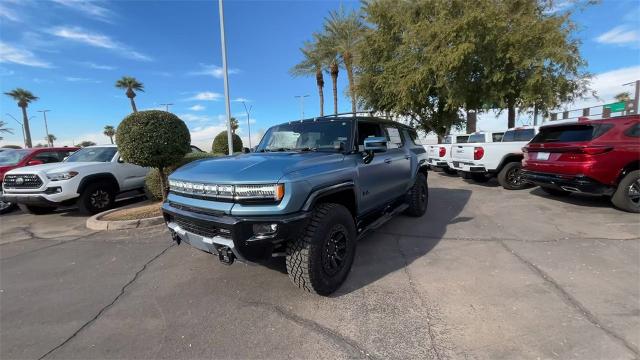 2024 GMC HUMMER EV SUV Vehicle Photo in GOODYEAR, AZ 85338-1310