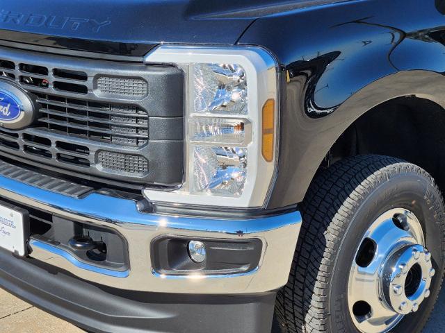 2024 Ford Super Duty F-350 DRW Vehicle Photo in Pilot Point, TX 76258