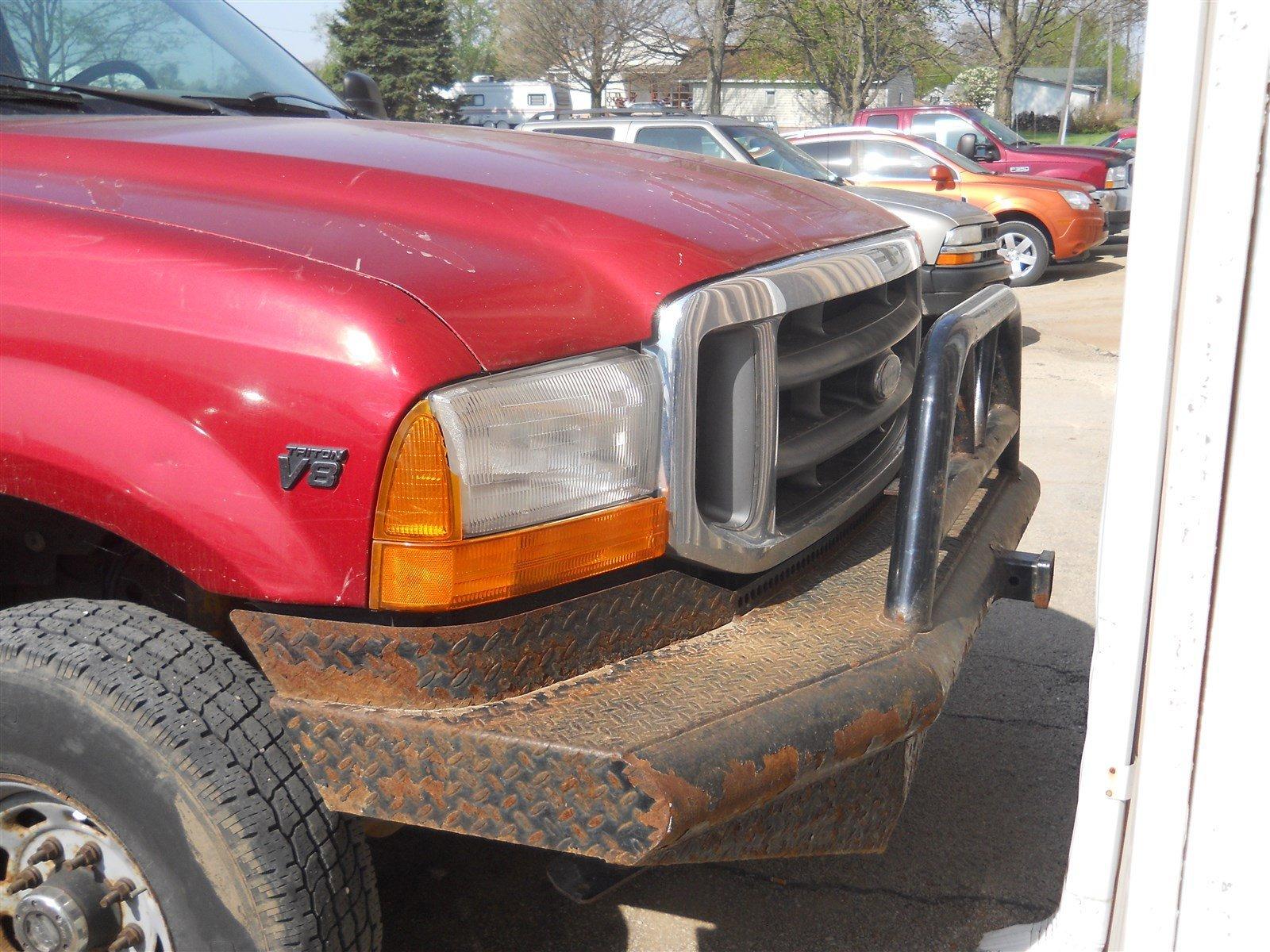 Used 2001 Ford F-250 Super Duty XLT with VIN 1FTNW21L41ED26820 for sale in Delavan, IL
