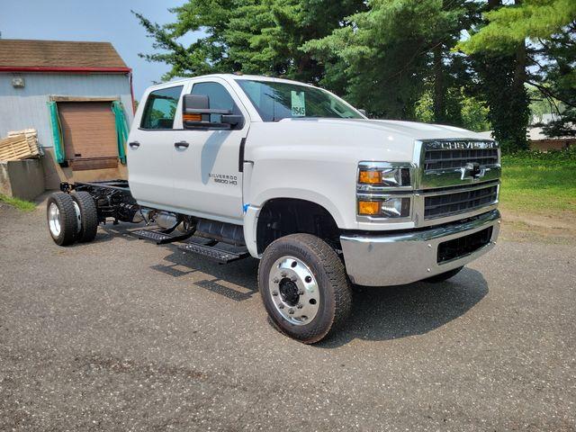 2024 Chevrolet Silverado 6500 HD Vehicle Photo in DANBURY, CT 06810-5034