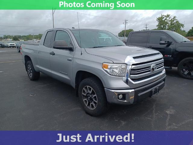 2017 Toyota Tundra 4WD Vehicle Photo in GREEN BAY, WI 54304-5303