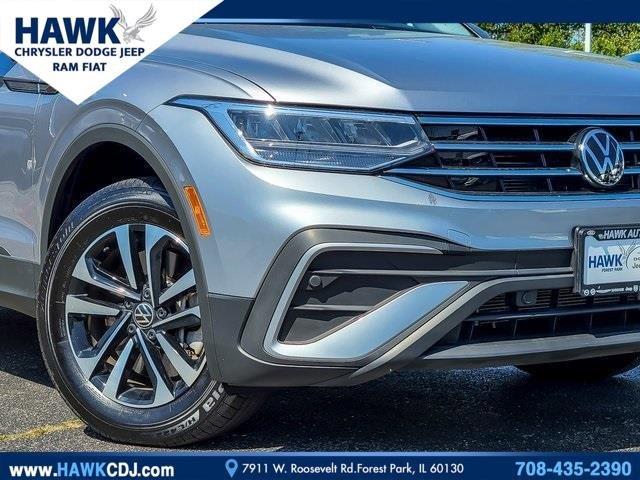 2024 Volkswagen Tiguan Vehicle Photo in Saint Charles, IL 60174