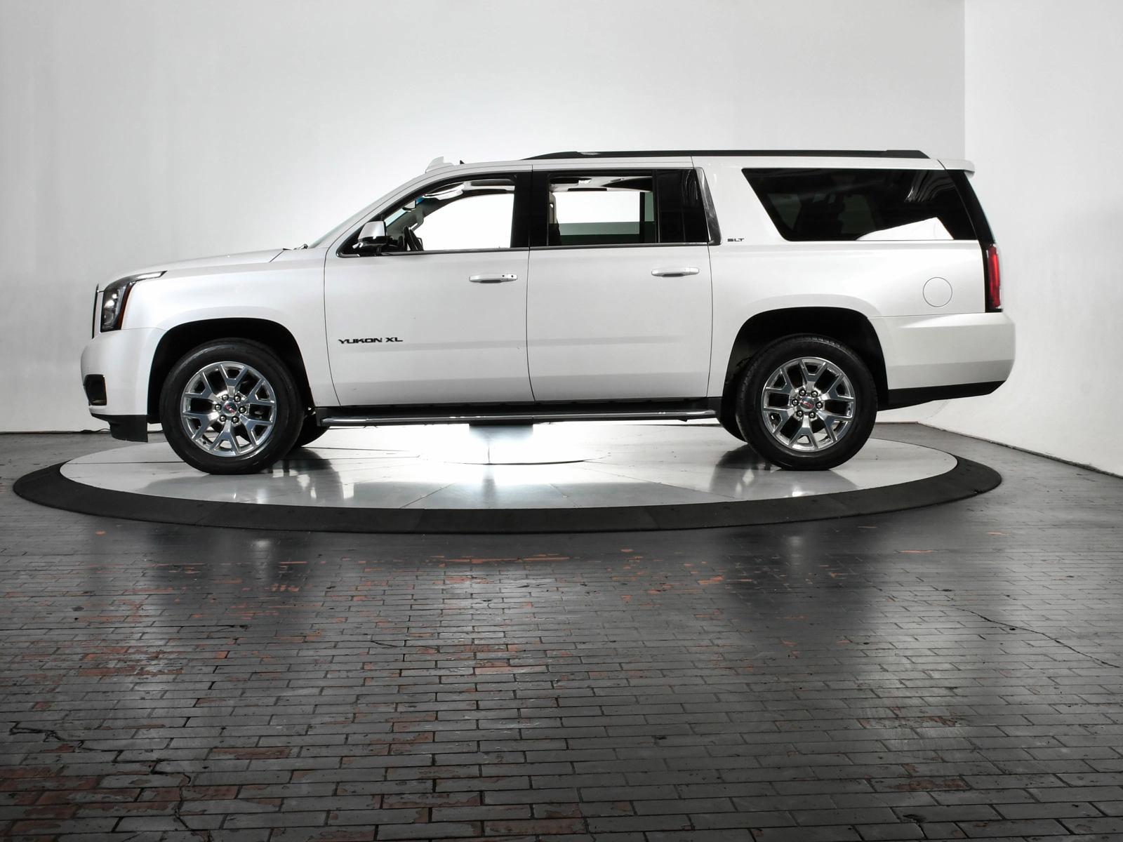 2017 GMC Yukon XL Vehicle Photo in DALLAS, TX 75235