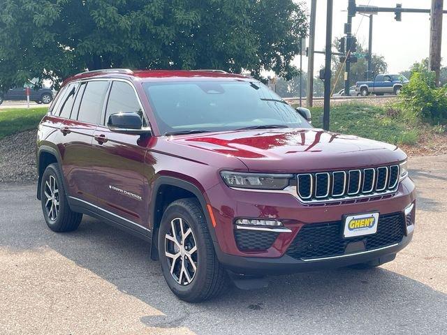 2024 Jeep Grand Cherokee Vehicle Photo in GREELEY, CO 80634-4125