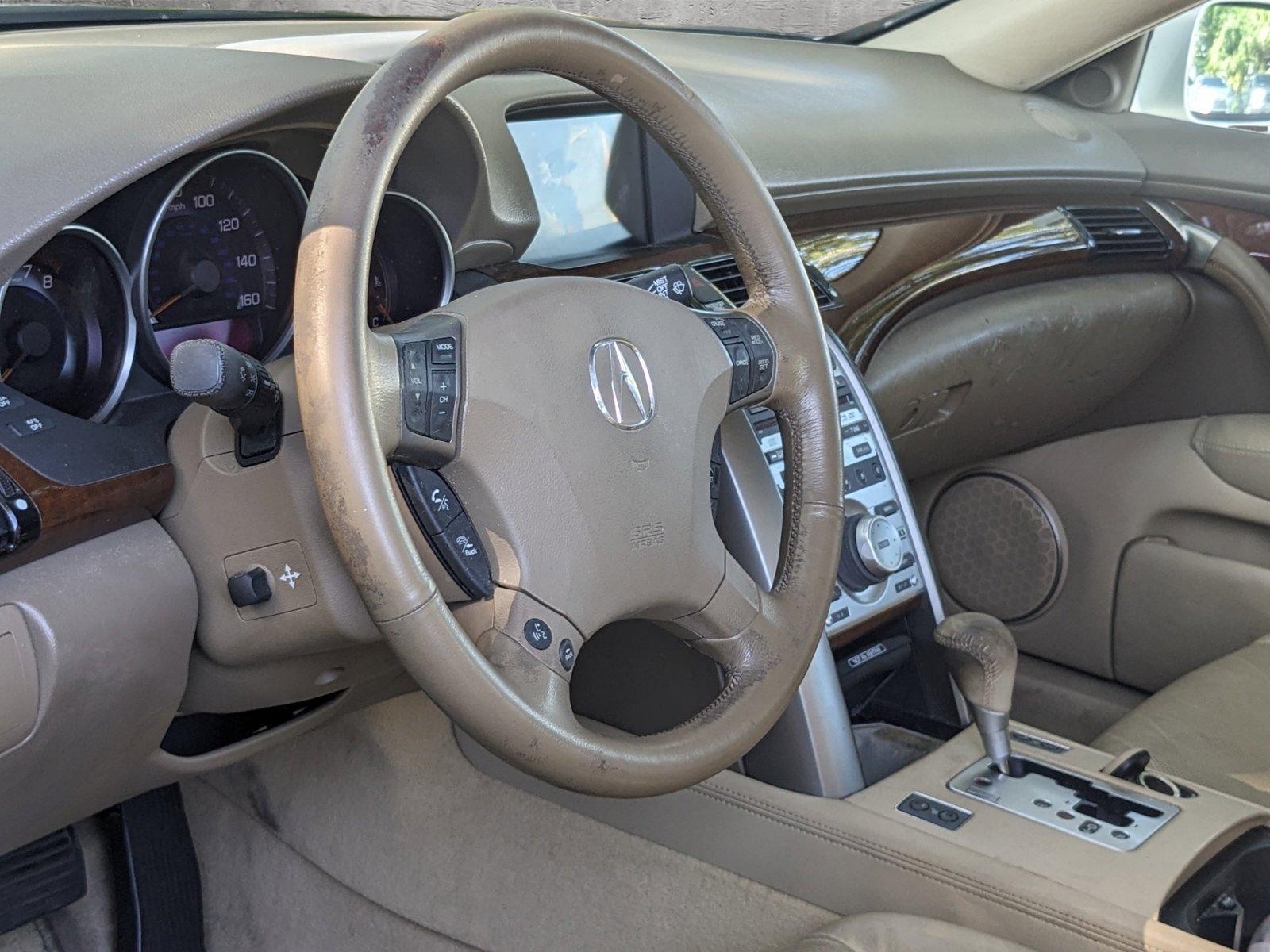 2005 Acura RL Vehicle Photo in Tampa, FL 33614