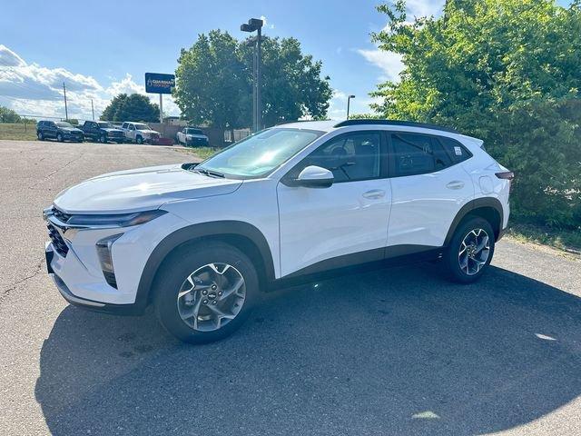 2024 Chevrolet Trax Vehicle Photo in GREELEY, CO 80634-4125