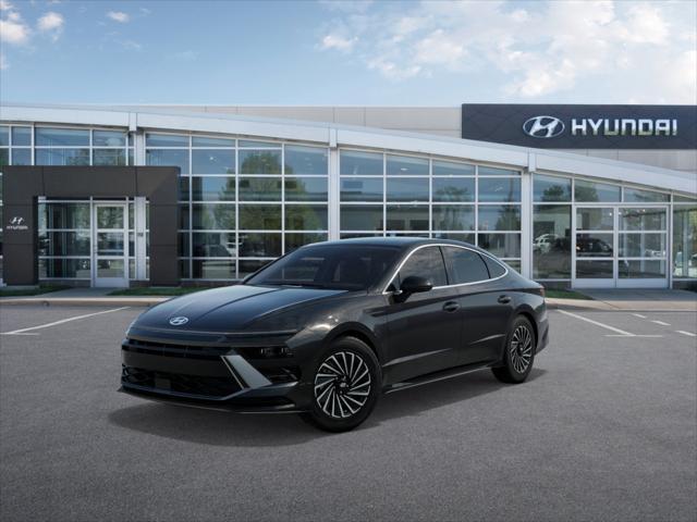 2025 Hyundai SONATA Hybrid Vehicle Photo in O'Fallon, IL 62269