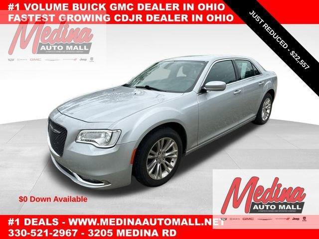 2020 Chrysler 300 Vehicle Photo in MEDINA, OH 44256-9631