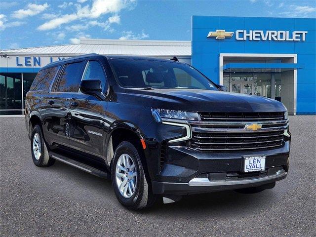 2023 Chevrolet Suburban Vehicle Photo in AURORA, CO 80011-6998