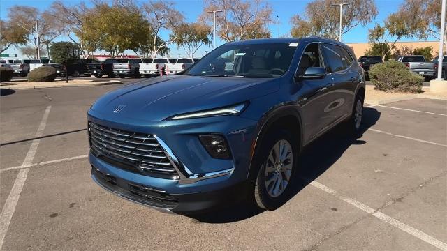 2025 Buick Enclave Vehicle Photo in GOODYEAR, AZ 85338-1310