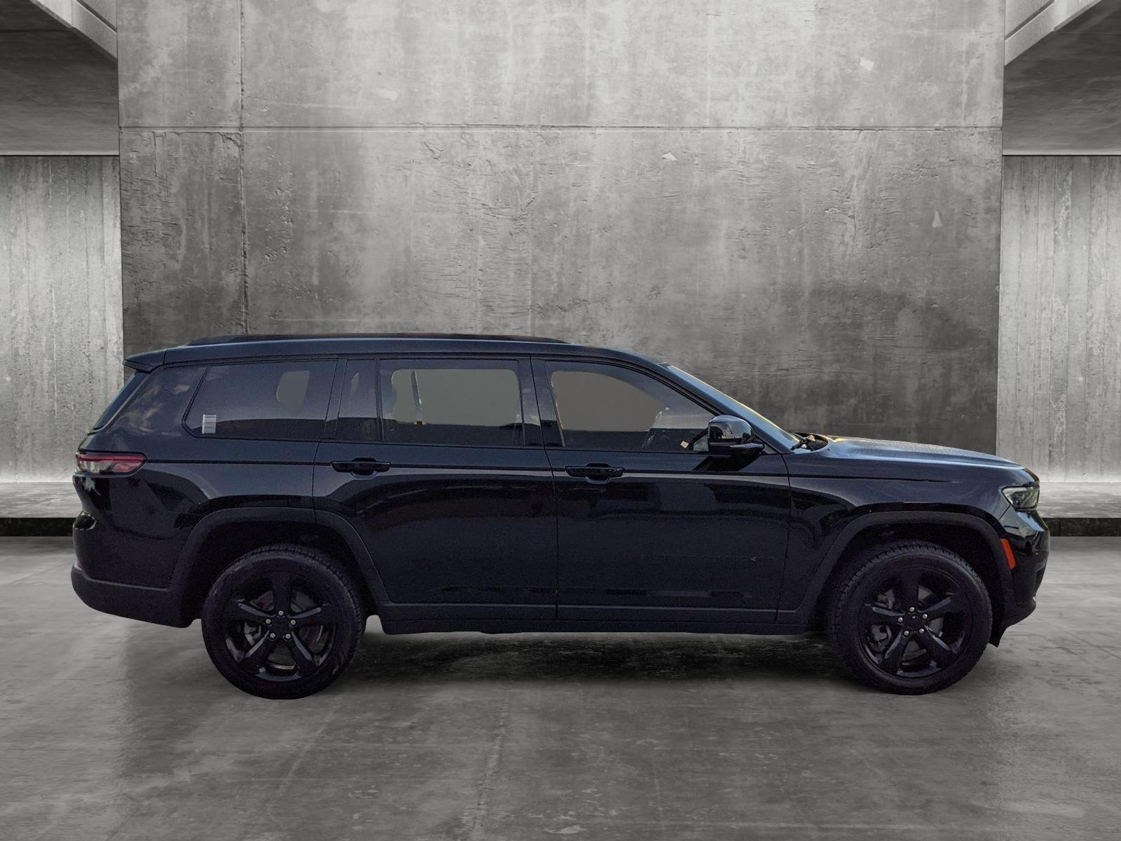 2022 Jeep Grand Cherokee L Vehicle Photo in PEMBROKE PINES, FL 33024-6534