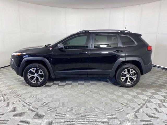 2017 Jeep Cherokee Vehicle Photo in MEDINA, OH 44256-9001