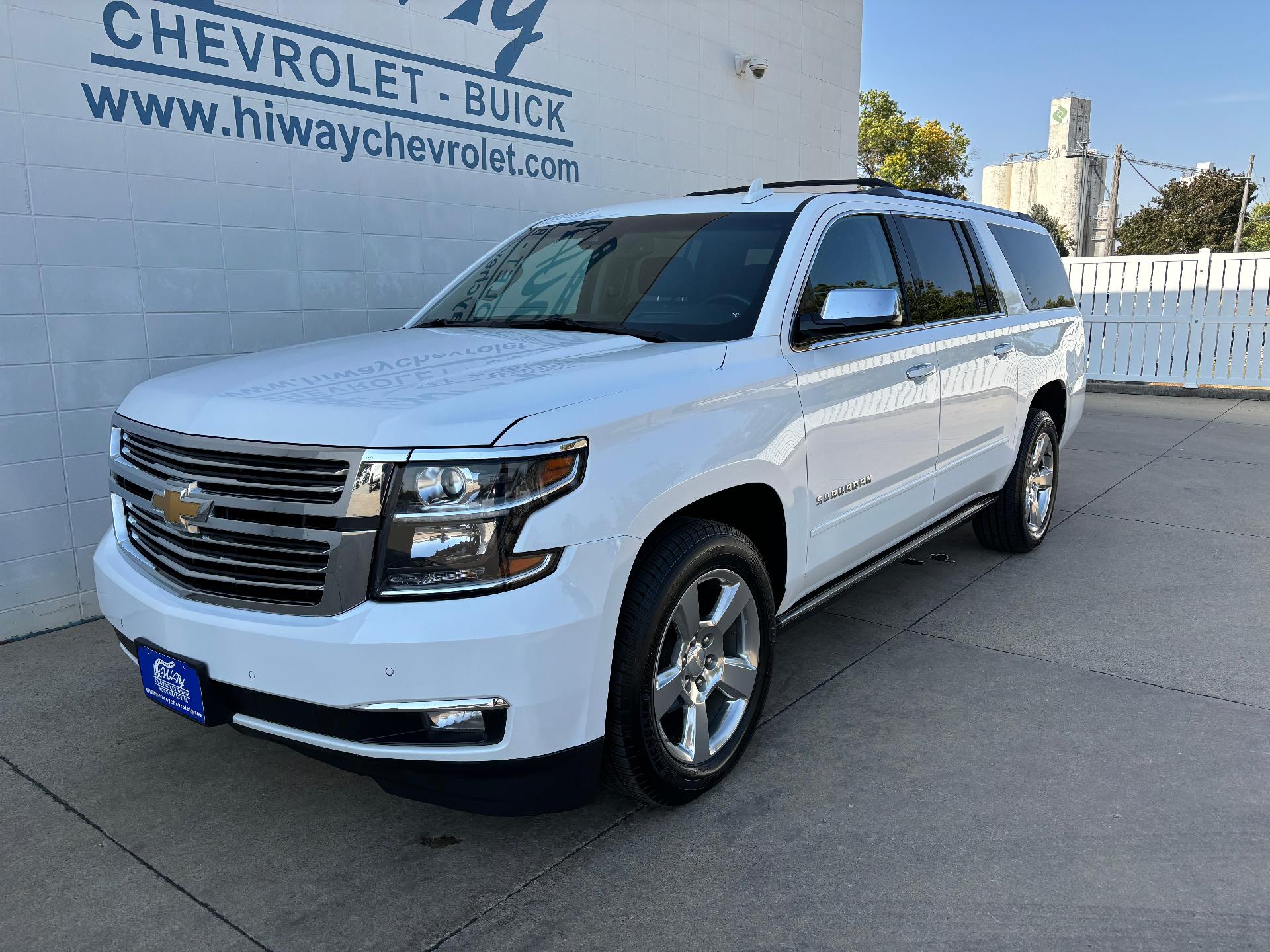 Used 2020 Chevrolet Suburban Premier with VIN 1GNSKJKC6LR165834 for sale in Rock Valley, IA