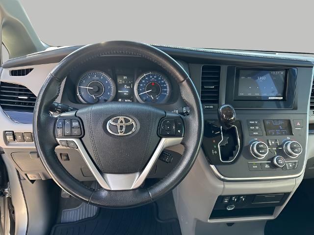 2017 Toyota Sienna Vehicle Photo in MANITOWOC, WI 54220-5838