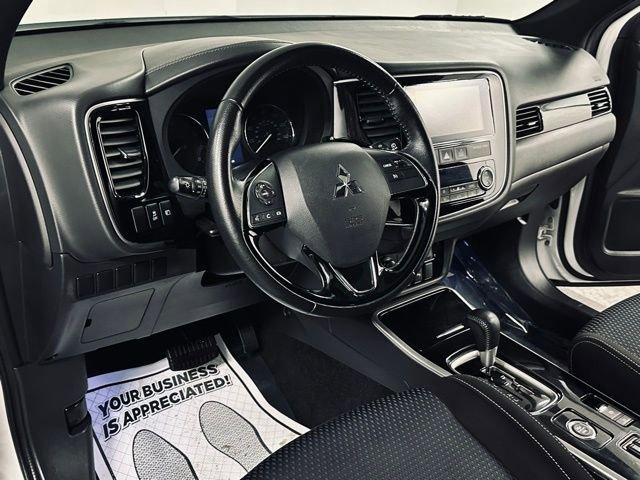 2018 Mitsubishi Outlander Vehicle Photo in MEDINA, OH 44256-9631