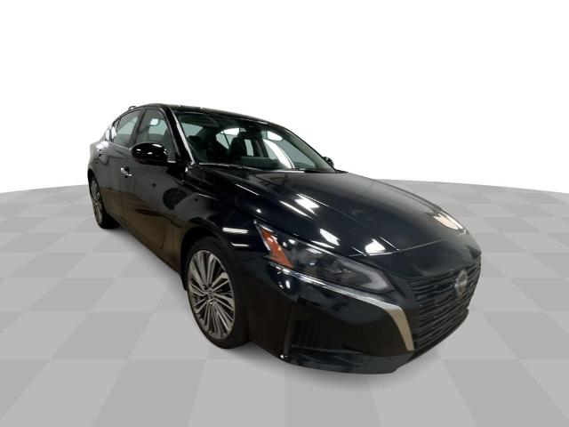 Used 2023 Nissan Altima SL with VIN 1N4BL4EWXPN351487 for sale in Platteville, WI