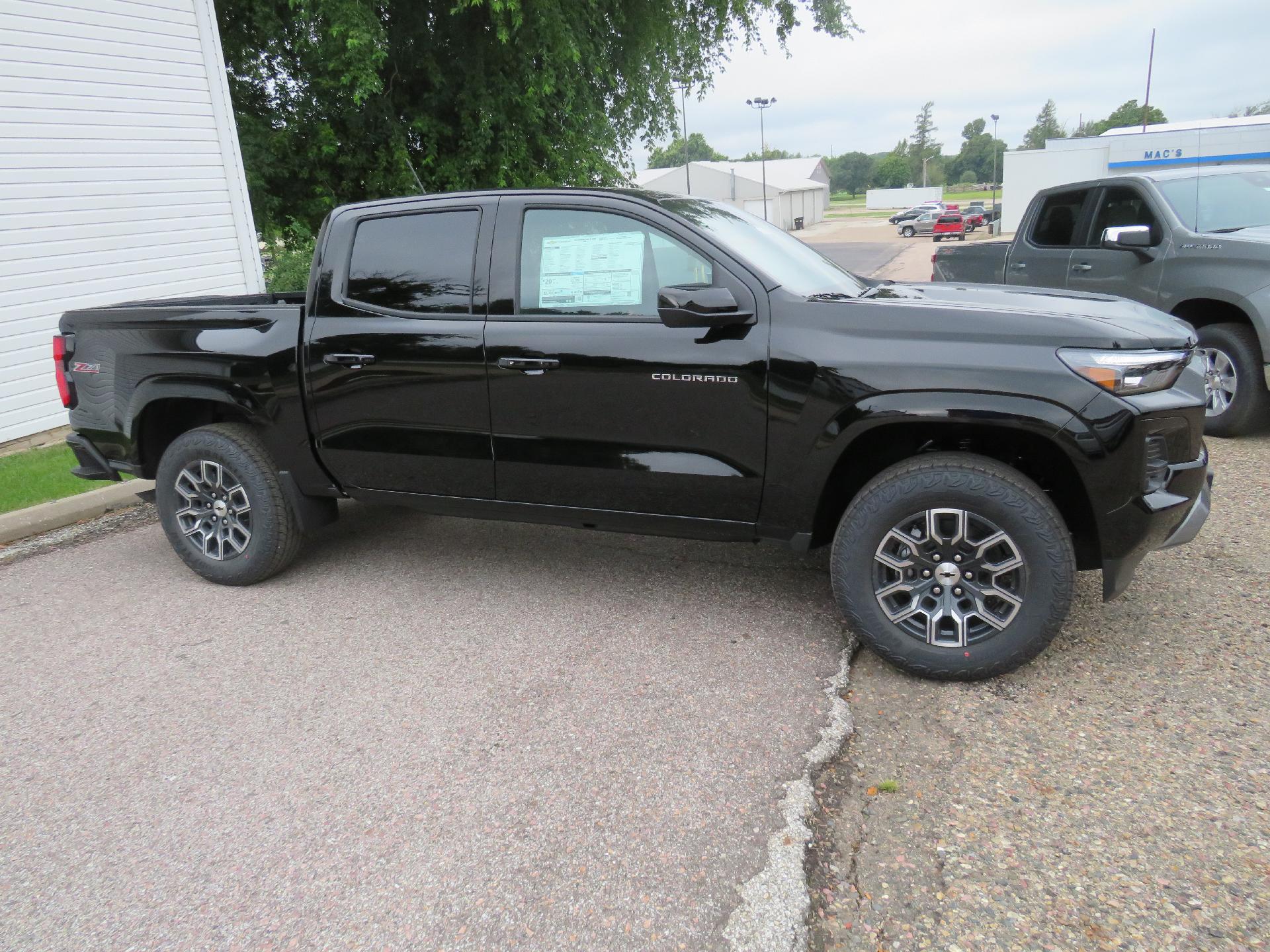 2024 Chevrolet Colorado Vehicle Photo in MAPLETON, IA 51034-1072