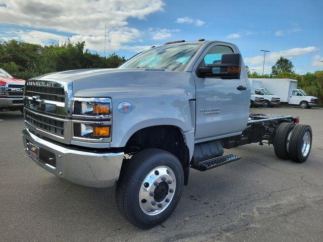 2024 Chevrolet Silverado 5500 HD Vehicle Photo in DANBURY, CT 06810-5034