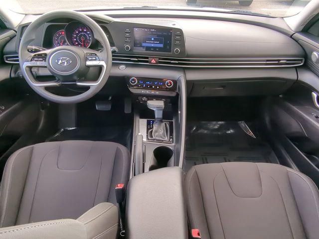 2021 Hyundai ELANTRA Vehicle Photo in Merrillville, IN 46410-5311