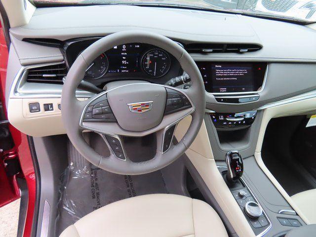 2024 Cadillac XT5 Vehicle Photo in DELRAY BEACH, FL 33483-3294