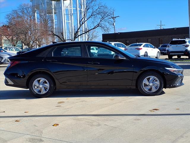 2025 Hyundai ELANTRA Vehicle Photo in Peoria, IL 61615