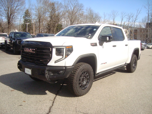 2024 GMC Sierra 1500 Vehicle Photo in PORTSMOUTH, NH 03801-4196