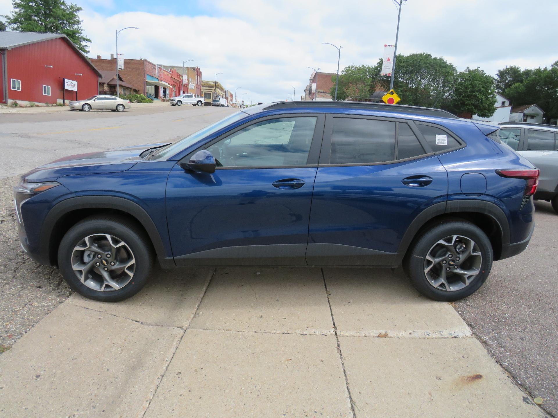 2024 Chevrolet Trax Vehicle Photo in MAPLETON, IA 51034-1072