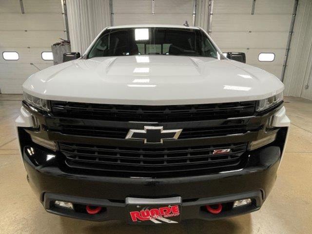 Used 2021 Chevrolet Silverado 1500 LT Trail Boss with VIN 3GCPYFED1MG385169 for sale in Platteville, WI