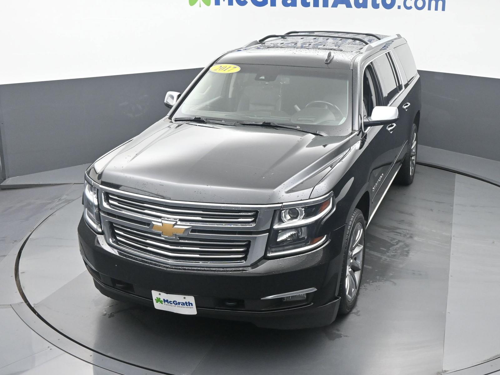 2017 Chevrolet Suburban Vehicle Photo in Cedar Rapids, IA 52402