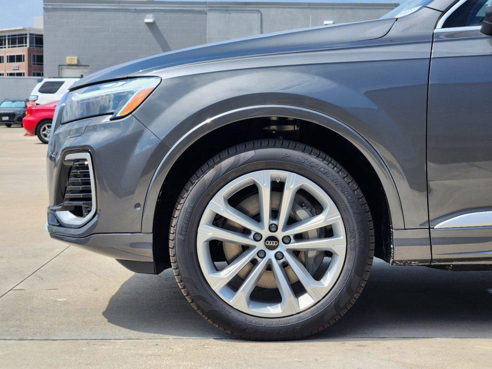 2025 Audi Q7 Vehicle Photo in SUGAR LAND, TX 77478