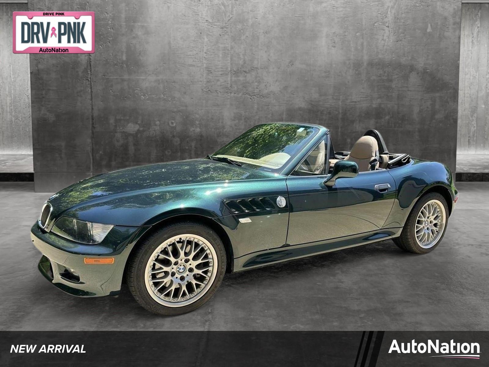 2001 BMW Z3 3.0i Vehicle Photo in Ft. Myers, FL 33907